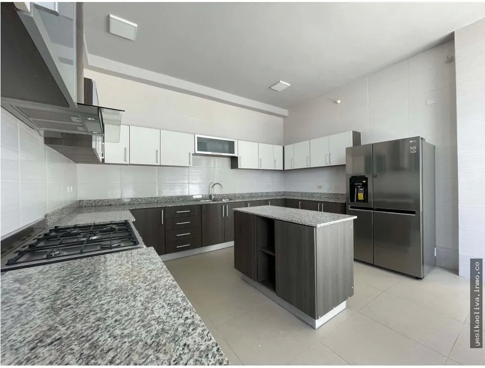 Alquiler de Apartamento Amoblado en Costa Del Este