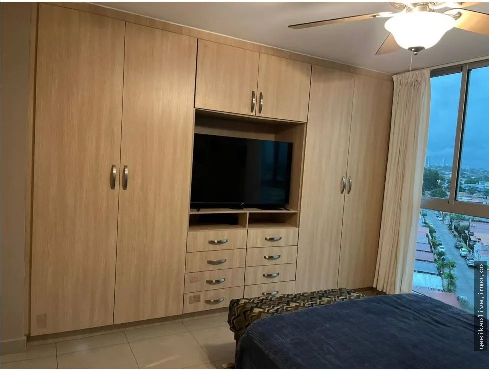 Se alquila apartamento en Chanis