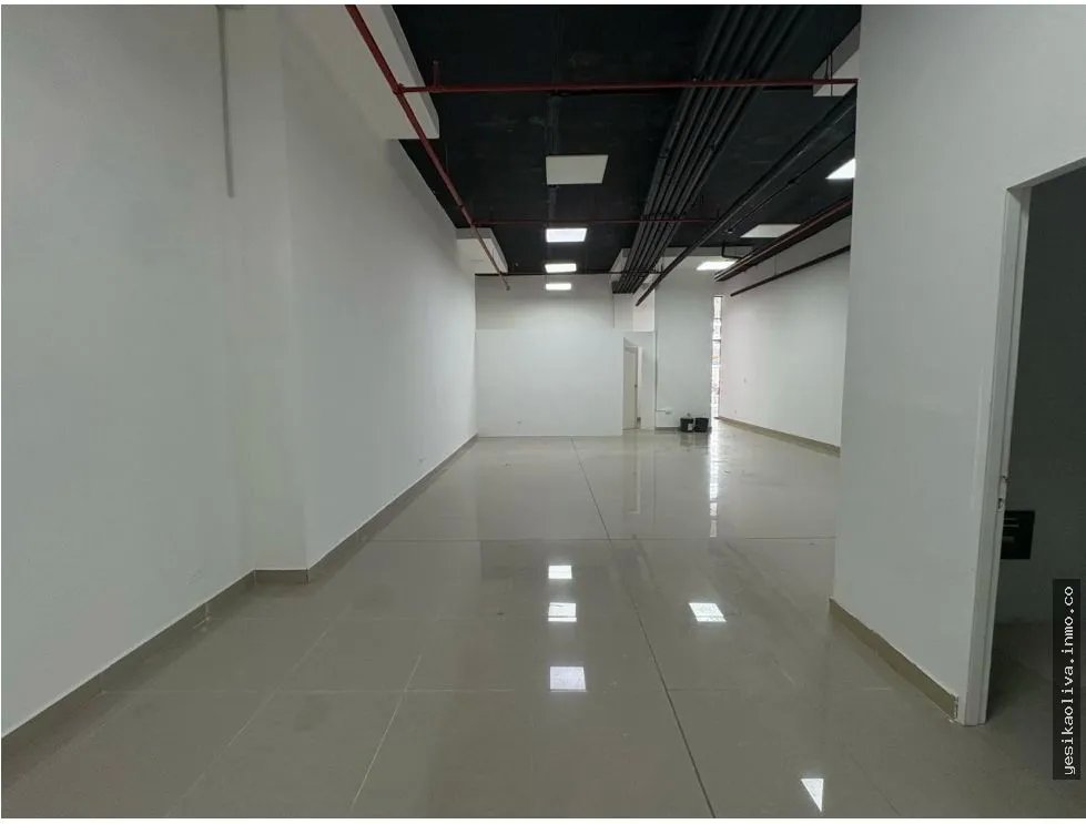 Alquiler de local comercial en Vía Porras