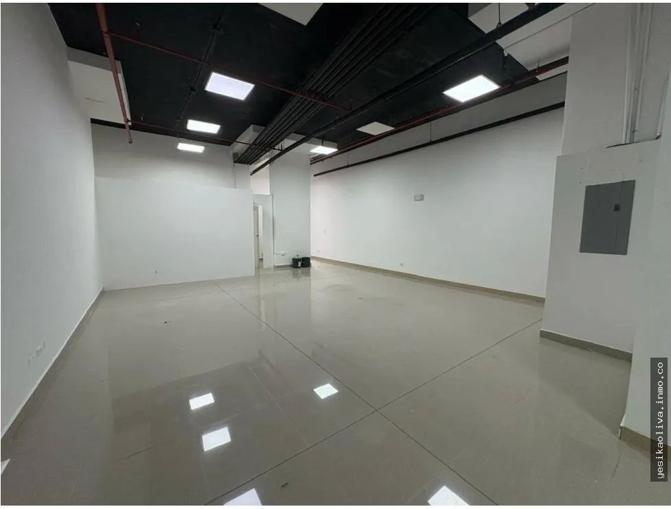 Alquiler de local comercial en Vía Porras