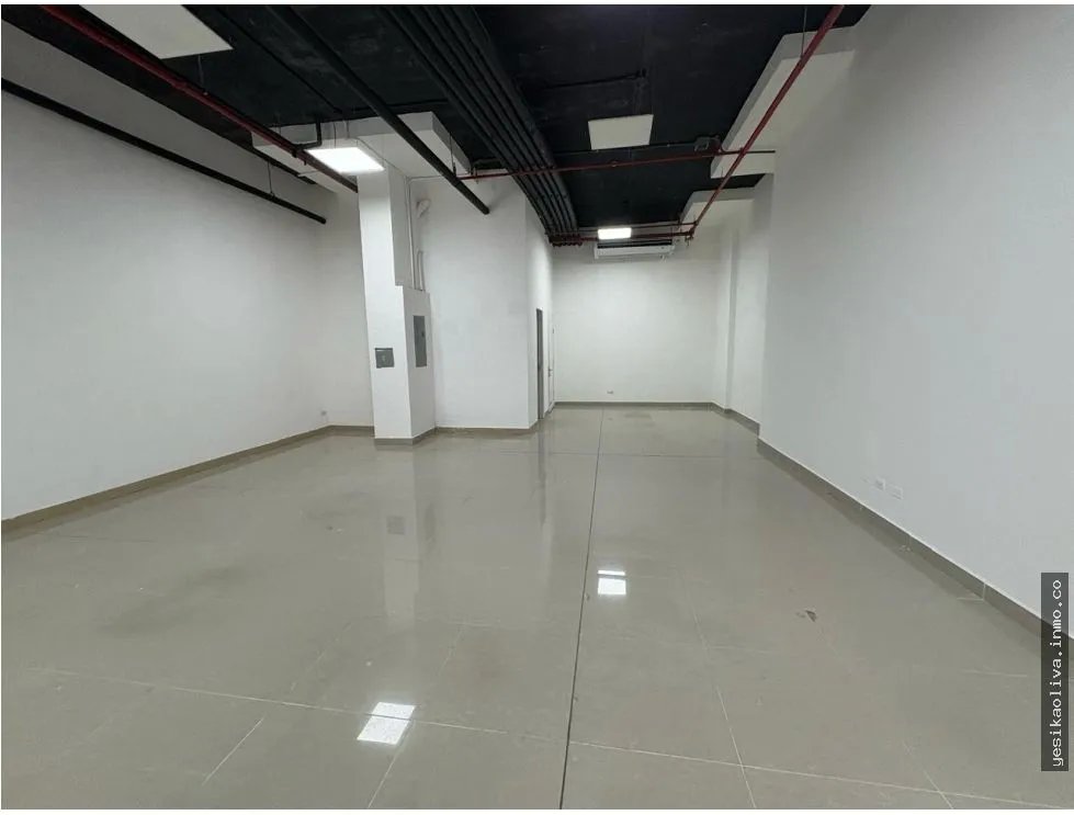 Alquiler de local comercial en Vía Porras