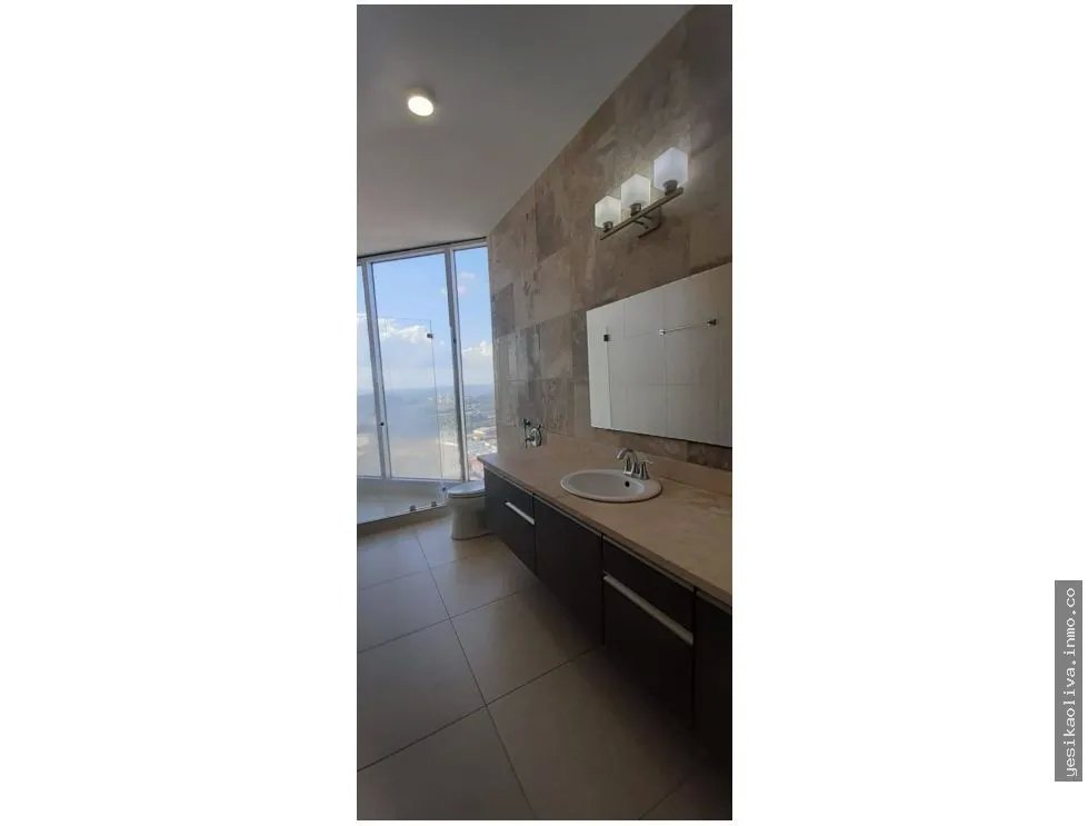 Alquiler de apartamento en  Ave. Balboa