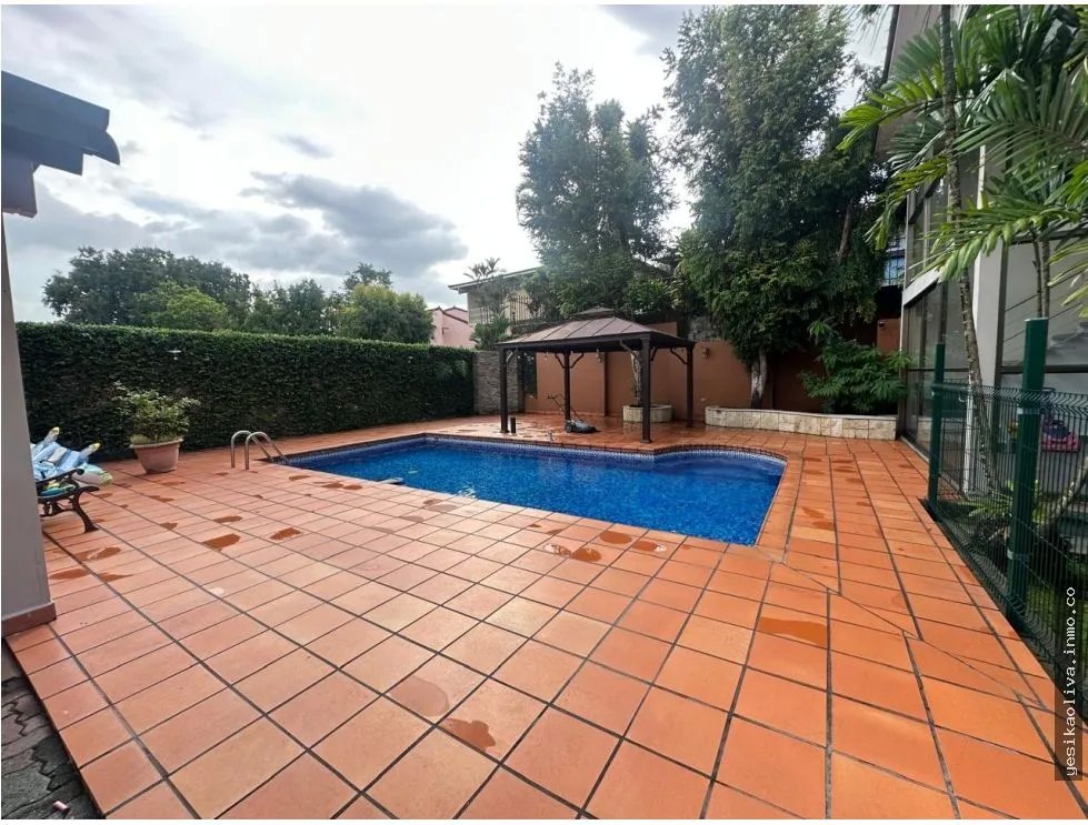 Venta de Casa  en La Alameda