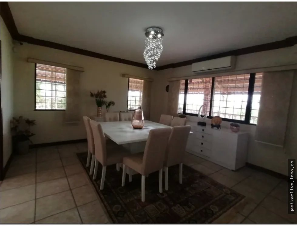 Venta de Residencia Villa Lucre