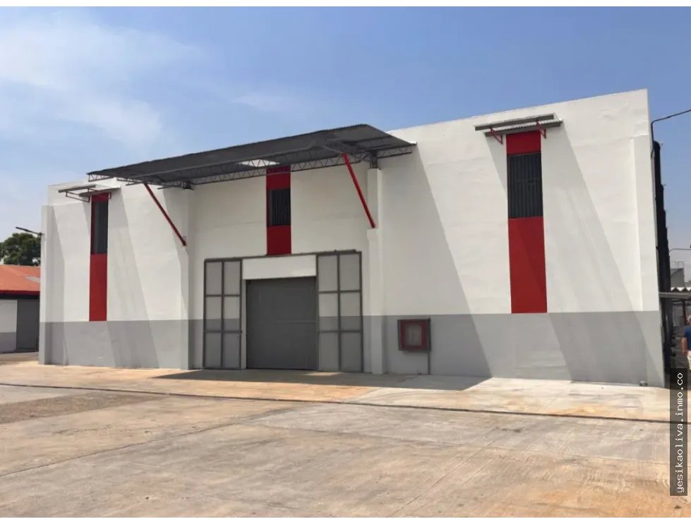 Alquiler de Local Comercial / Bodega Pedregal