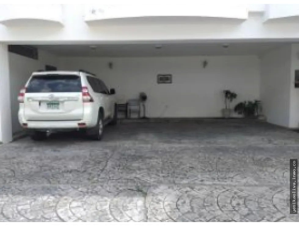 Venta de Residencia Altos del Golf