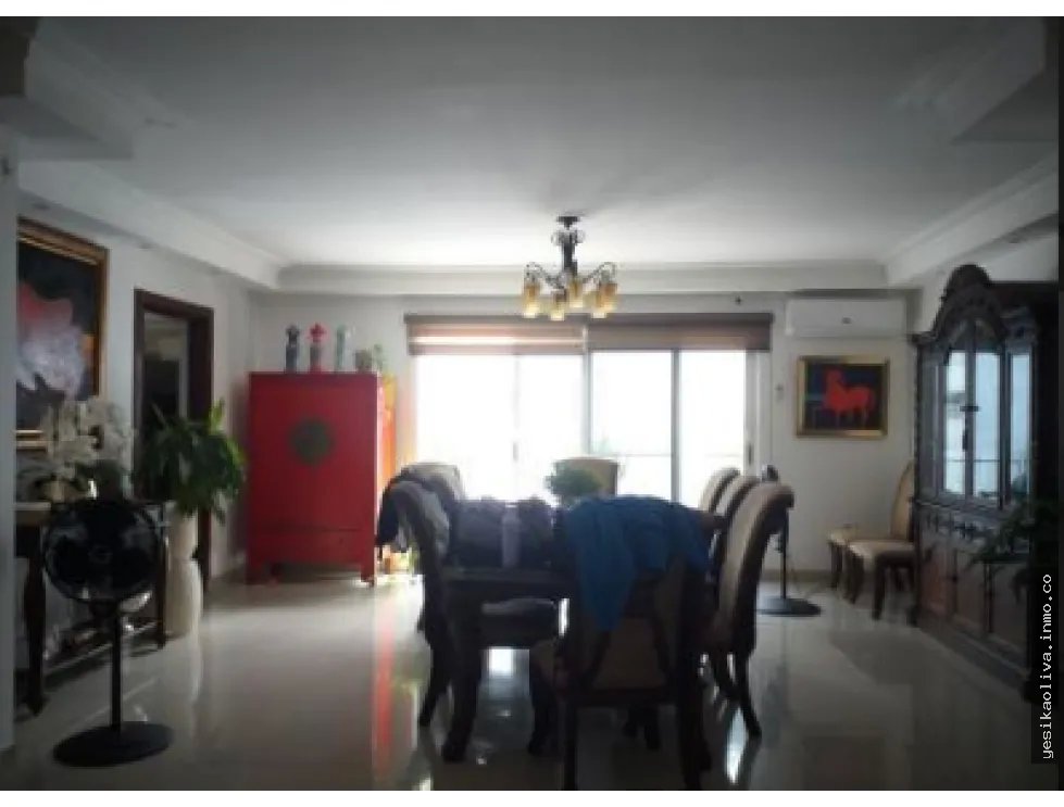 Venta de Residencia Altos del Golf