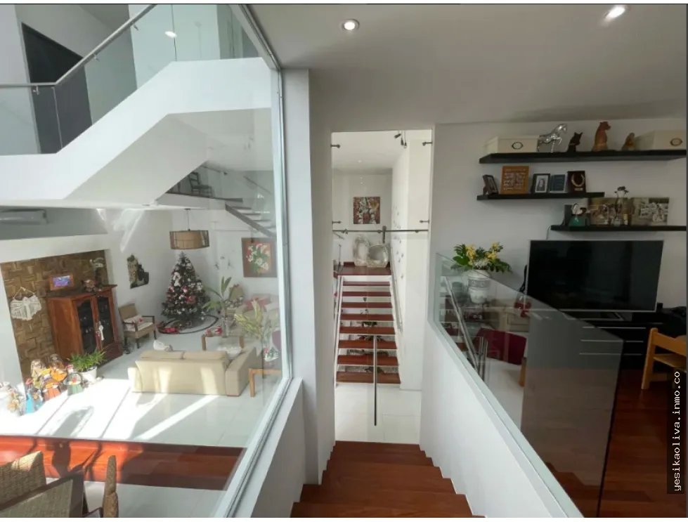 Alquiler de Residencia Altos del Golf / Casa Moderna