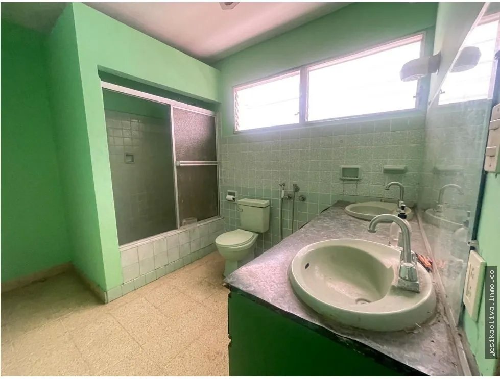 Venta de Residencial en Club X, El Ingenio, para Negocio / Hostal
