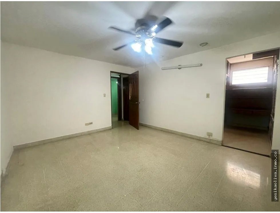 Venta de Residencial en Club X, El Ingenio, para Negocio / Hostal