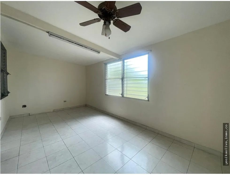 Venta de Residencial en Club X, El Ingenio, para Negocio / Hostal