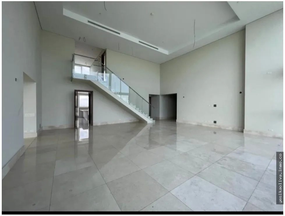 Sale of Apartment in Coco del Mar