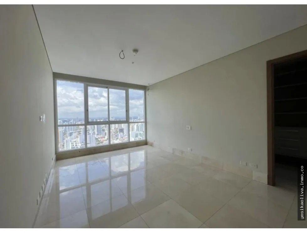 Sale of Apartment in Coco del Mar