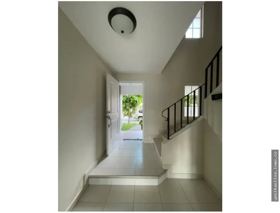 Sale of Residential Property in Versalles