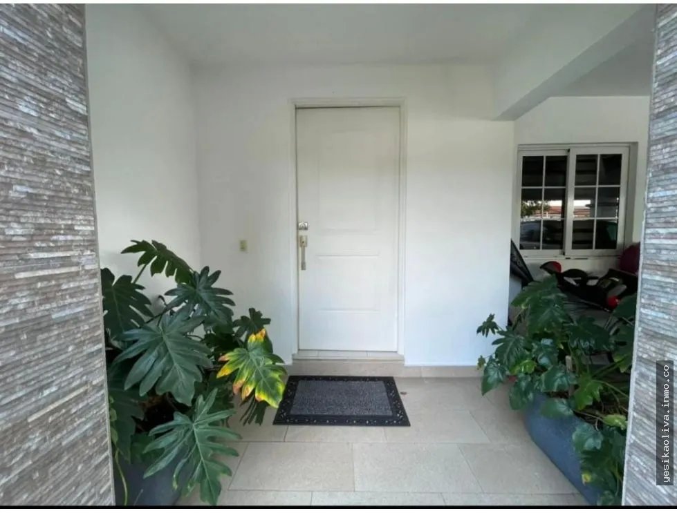 Sale of Residential Property in Versalles