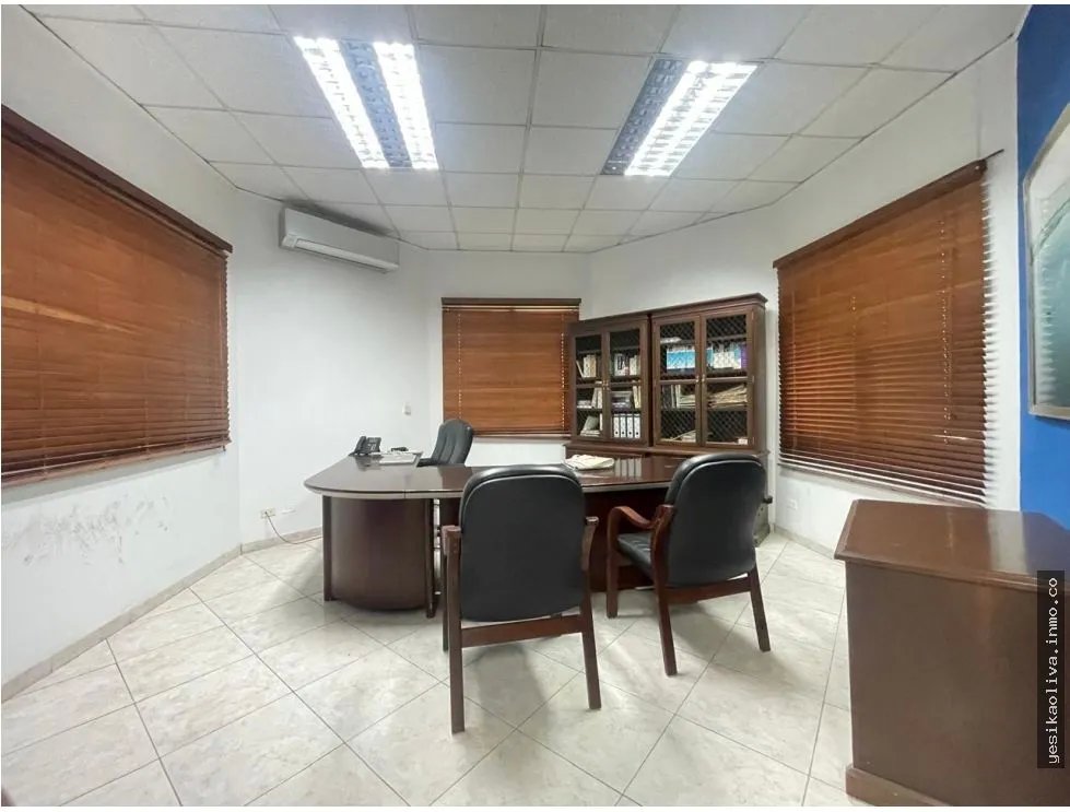 Alquiler de Casa Comercial en La Alameda