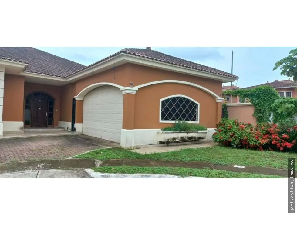 Venta de residencia en Costa Sur