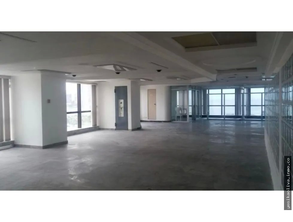 Alquiler de Oficina en Avenida Balboa, con vista al mar