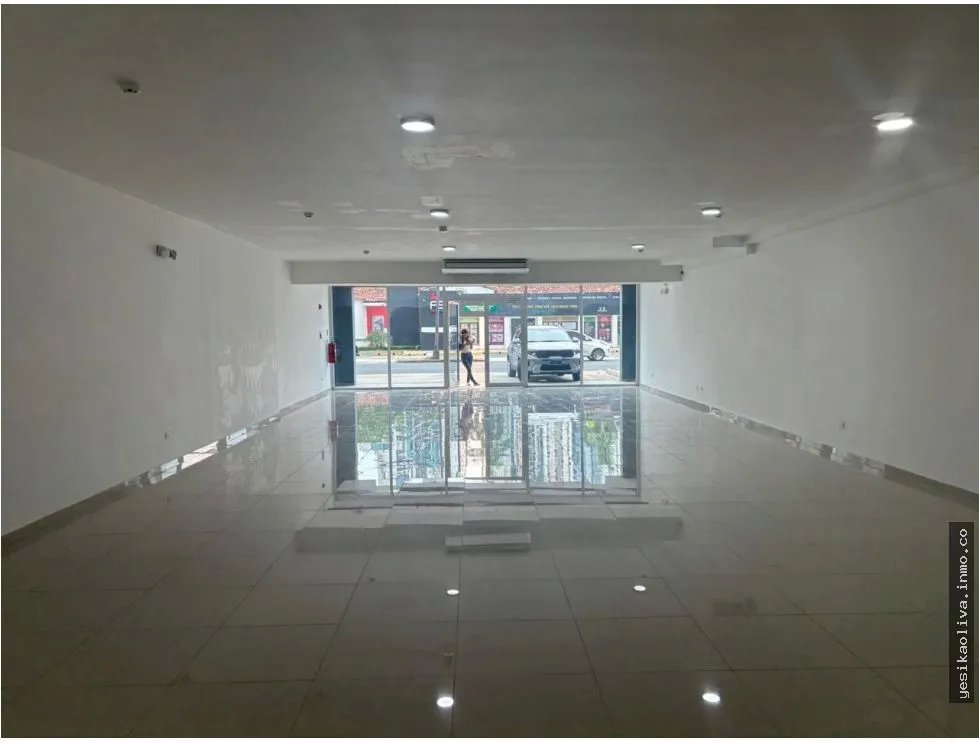 Alquiler de local comercial en Vía España - Planta Baja