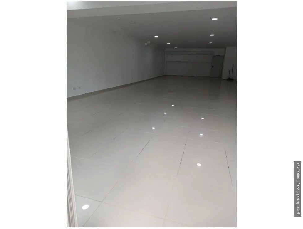Alquiler de local comercial en Vía España - Planta Baja