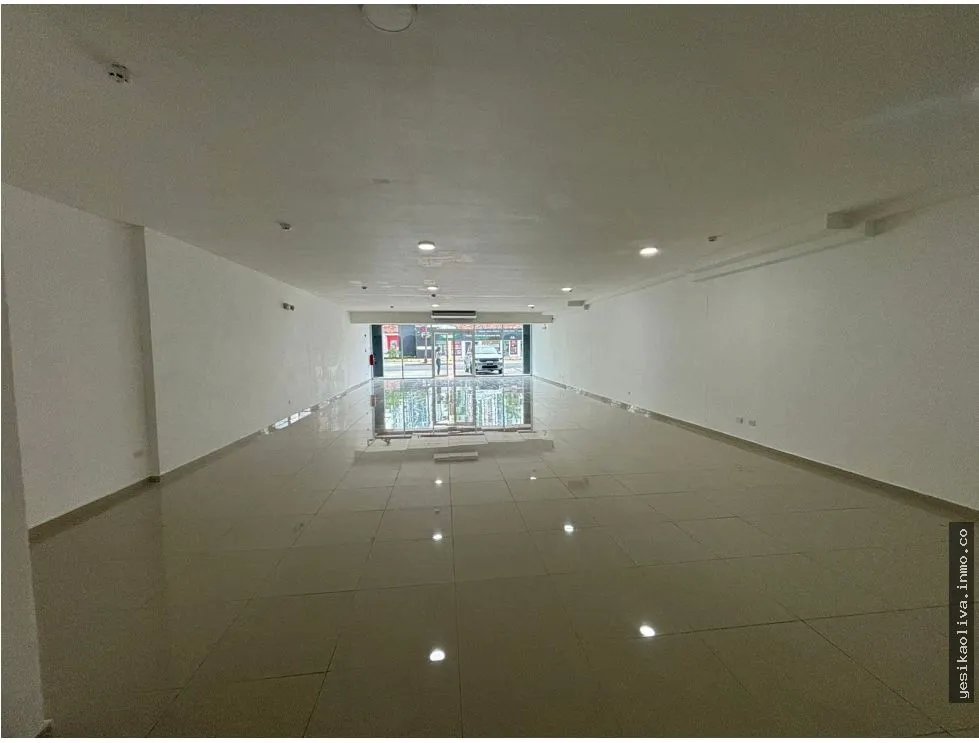 Alquiler de local comercial en Vía España - Planta Baja