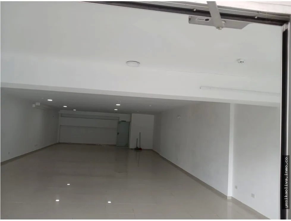 Alquiler de local comercial en Vía España - Planta Baja