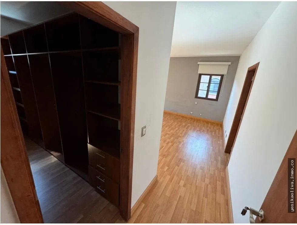 House for Sale in Costa Sur