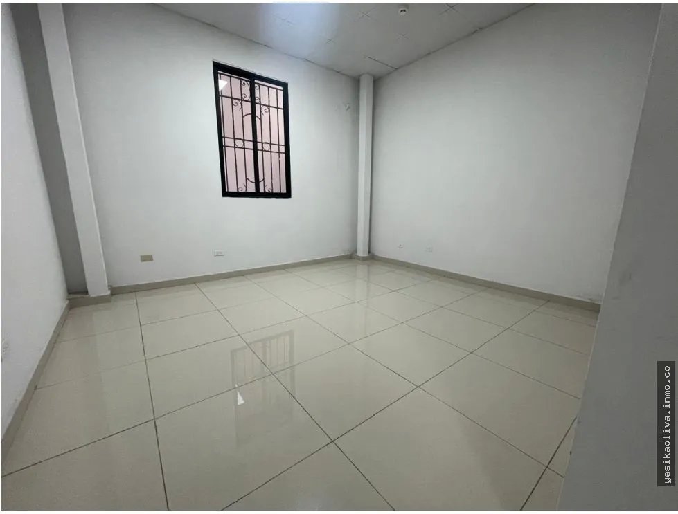 Venta de Plaza Comercial en Ernesto T. Lefevre