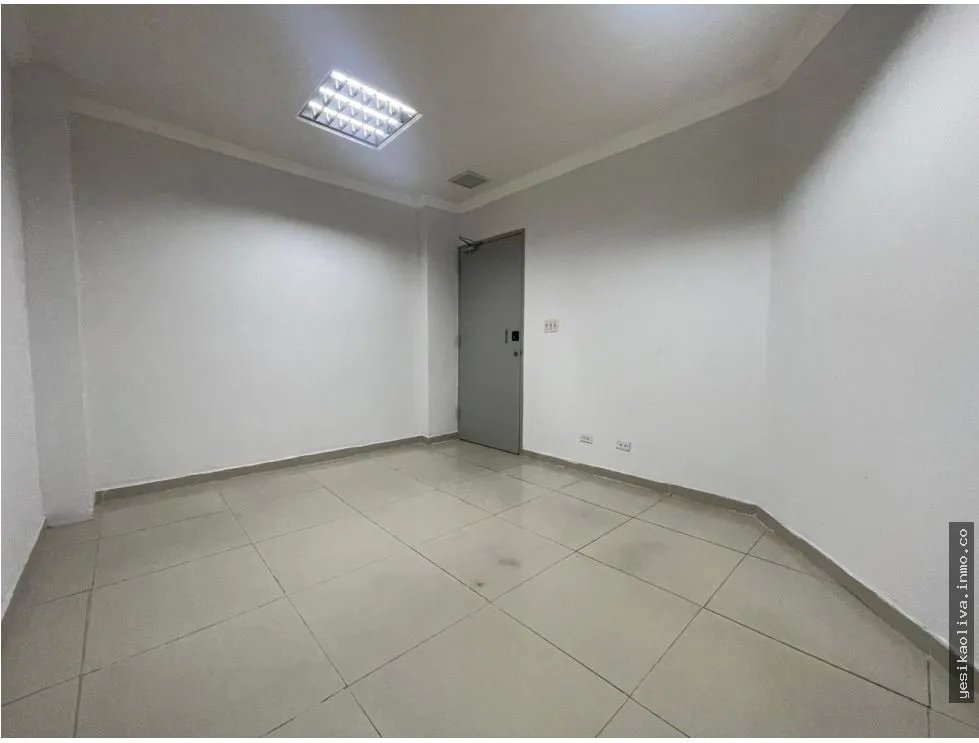Office for Sale on Avenida Balboa
