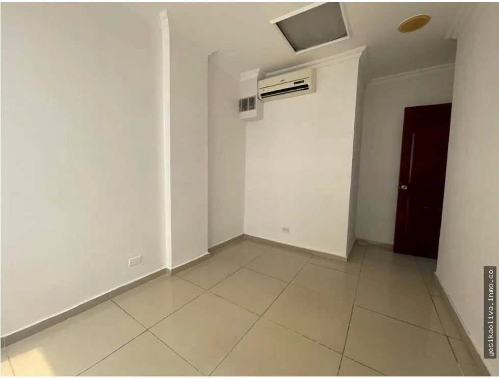 Venta de oficina en Avenida Balboa