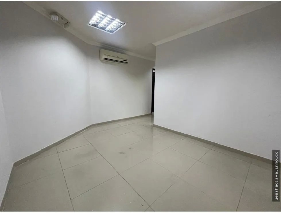 Venta de oficina en Avenida Balboa