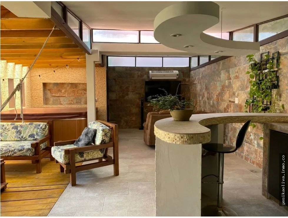 Venta de casa en Costa Sur, Versalles