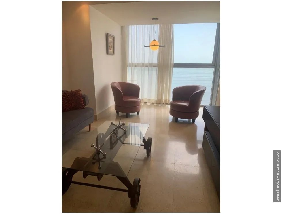 Venta de Apartamento con vista al mar en Avenida Balboa