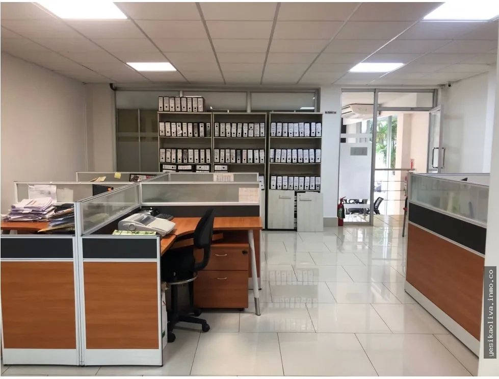 ALQUILER DE LOCAL COMERCIAL, EL CANGREJO, VÍA PRINCIPAL