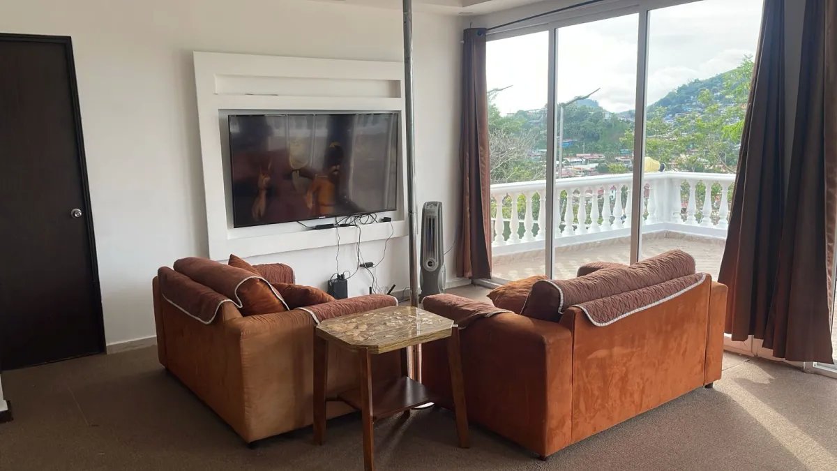 Luxury 480m² Home in El Bosque, Doral – Move-In Ready!