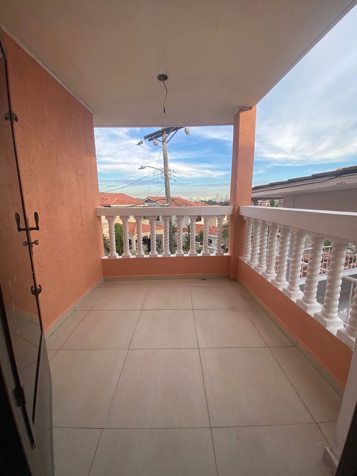 Luxury 480m² Home in El Bosque, Doral – Move-In Ready!