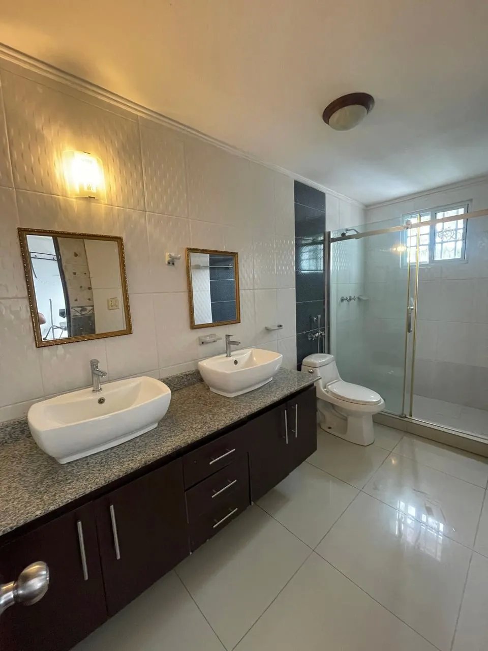 Luxury 480m² Home in El Bosque, Doral – Move-In Ready!