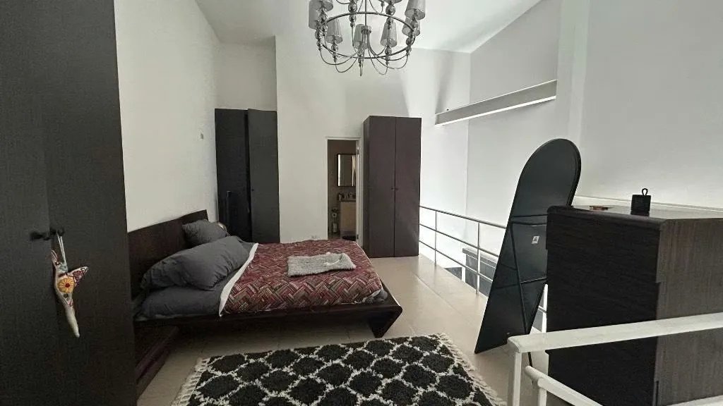 Hermoso Loft de 2 Pisos en Calle 50 Totalmente Amoblado y Equipado