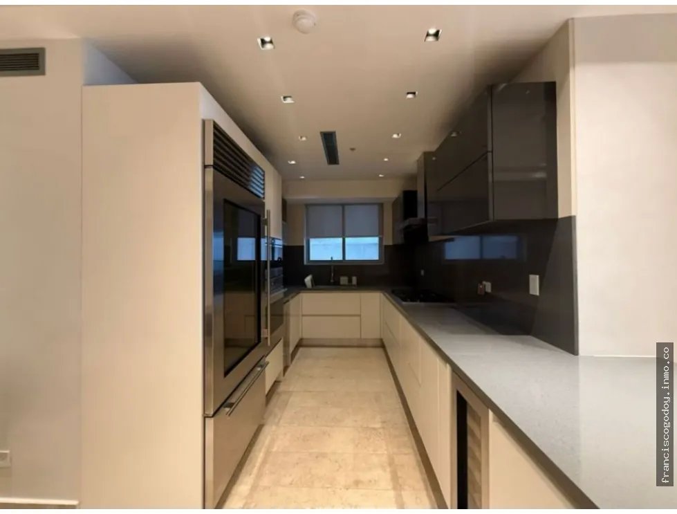 Apartamento en Venta en Avenida Balboa