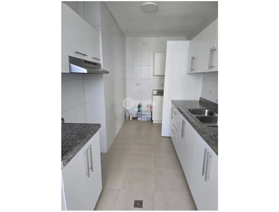 VIA  ARGENTINA / PLAZA 77 / 123M / 3 HABITACION / 2 PARKING / BALCON