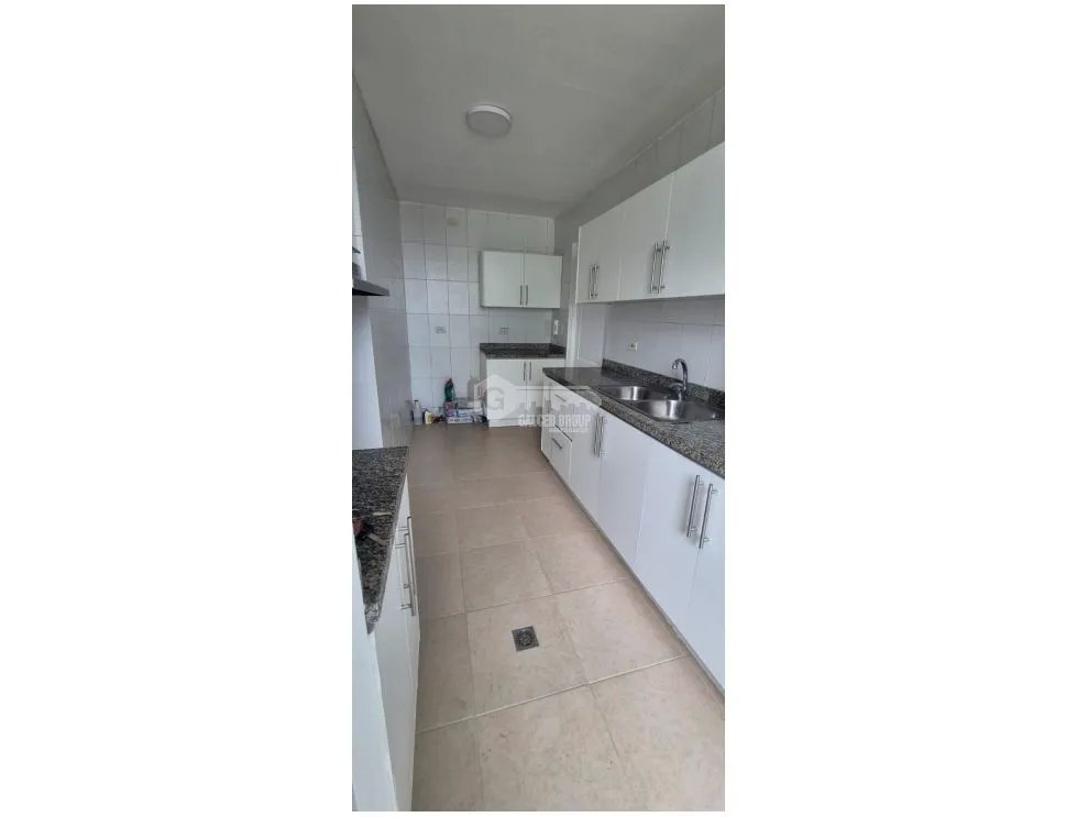 VIA  ARGENTINA / PLAZA 77 / 123M / 3 HABITACION / 2 PARKING / BALCON