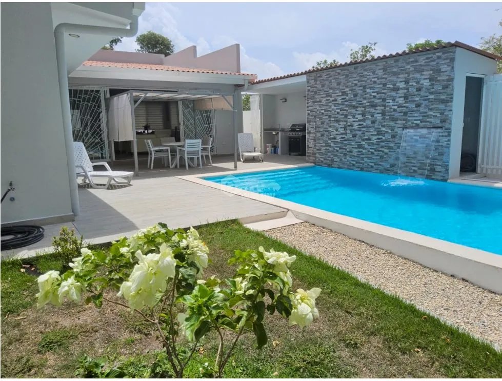SE VENDE CASA EN CORONADO GOLF & BEACH CLUB  800 M2 CON PISCINA