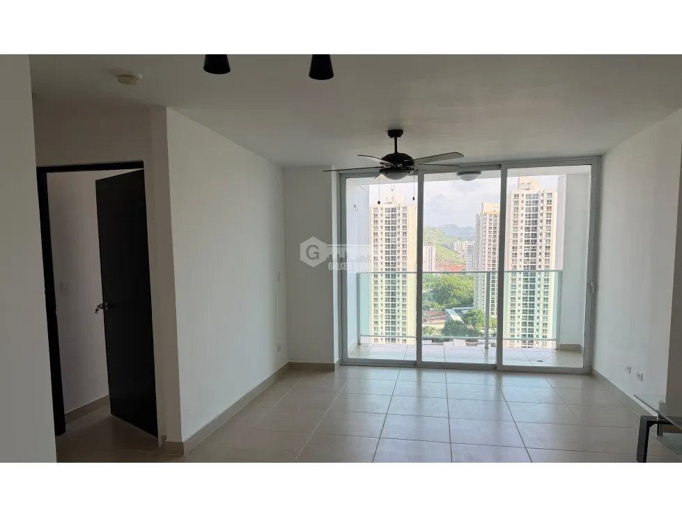 SPACIOUS APARTMENT FOR SALE CONDADO DEL REY KINGS PARK 85M WITH BALCON...