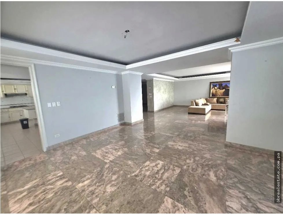 Venta de apartamento en el PH MARESIAS, Paitilla
