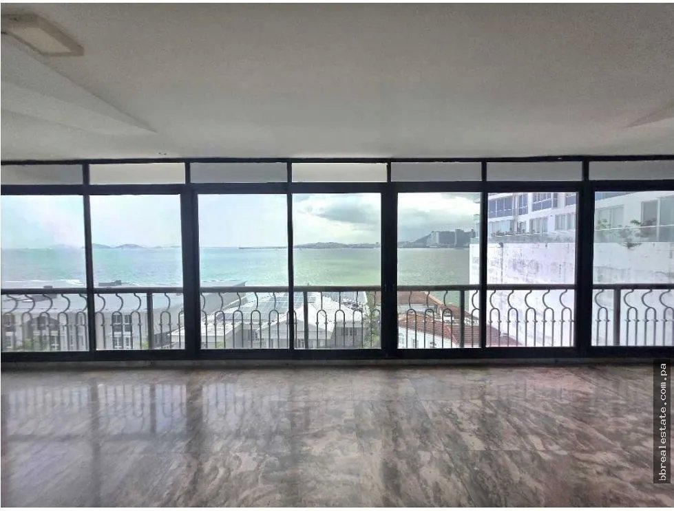 Venta de apartamento en el PH MARESIAS, Paitilla