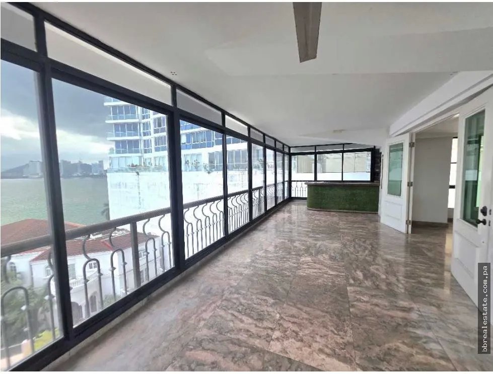 Venta de apartamento en el PH MARESIAS, Paitilla