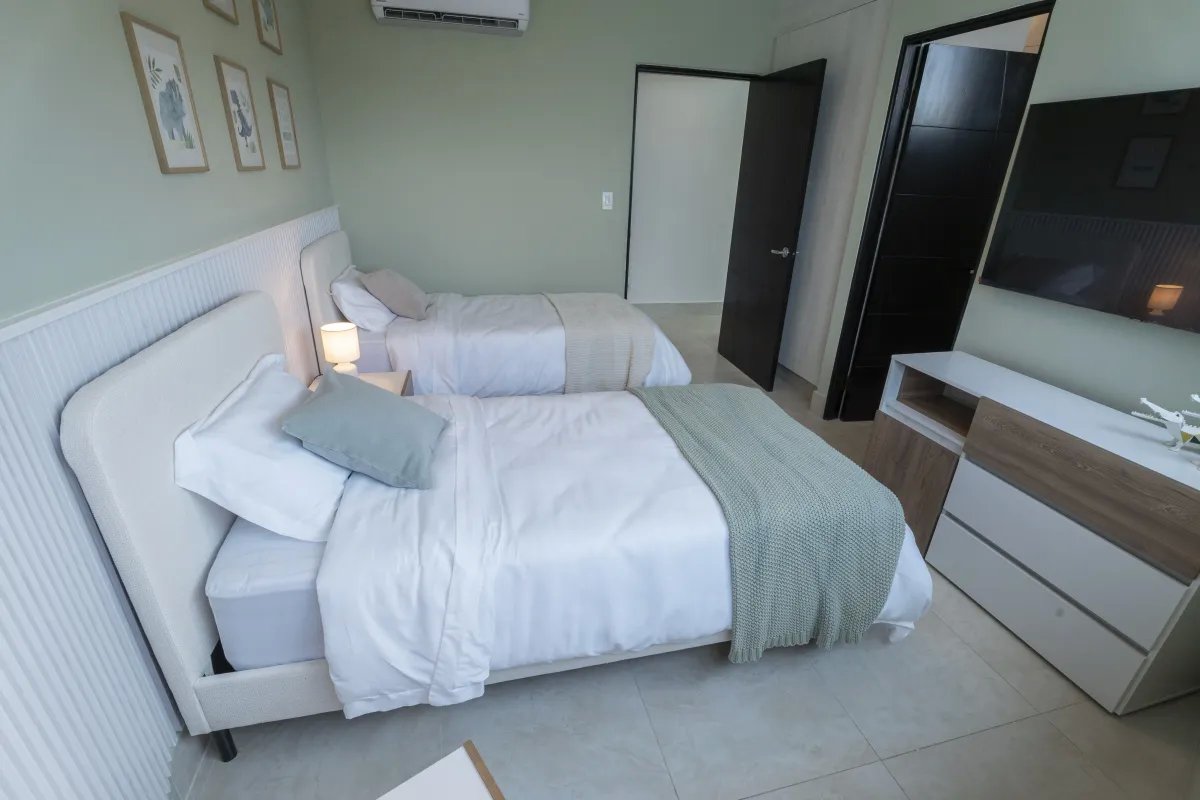 ¡Frente al Mar! Apartamento en Ocean Waves, Playa Malibú (97m²) – $250,000
