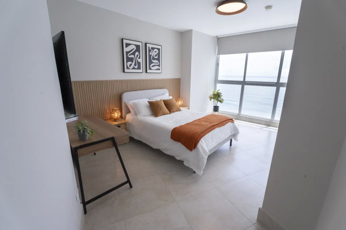 ¡Frente al Mar! Apartamento en Ocean Waves, Playa Malibú (97m²) – $250,000
