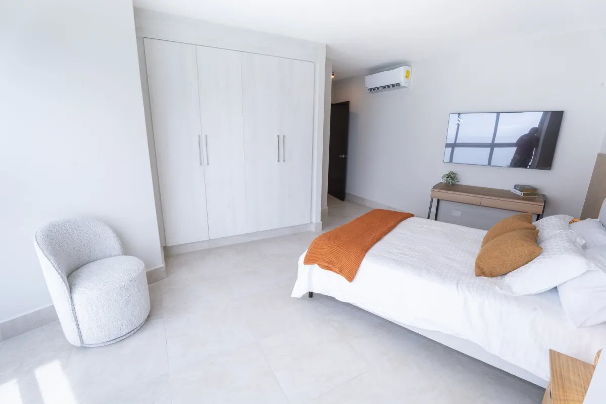 ¡Frente al Mar! Apartamento en Ocean Waves, Playa Malibú (97m²) – $250,000