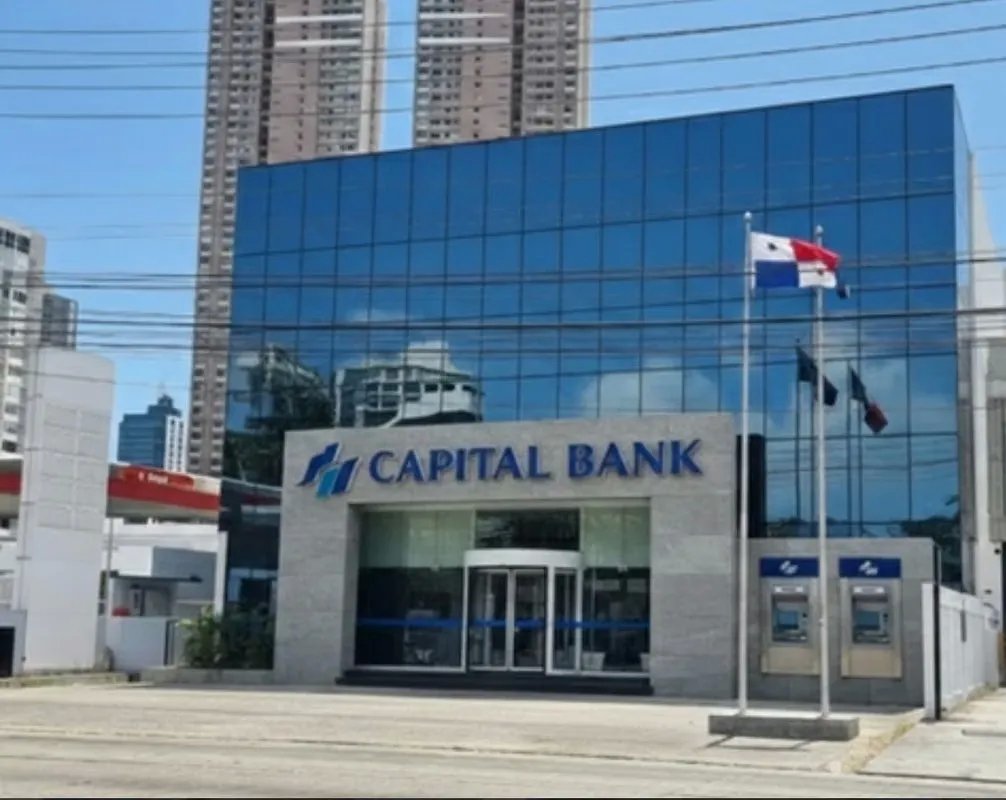 Edificio Corporativo con Ofi-Bodega de 1,500m² Costa del Este  Av. Centenario